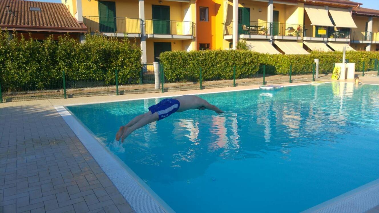 Peschiera Appartamenti Vacanze بسكييرا ديل غاردا المظهر الخارجي الصورة