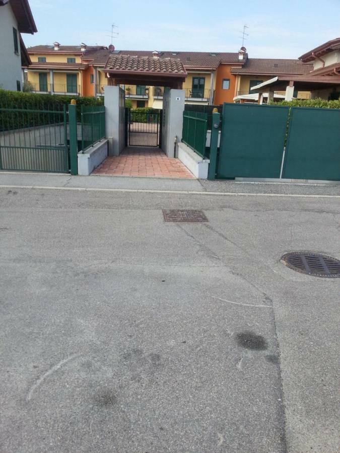 Peschiera Appartamenti Vacanze بسكييرا ديل غاردا المظهر الخارجي الصورة